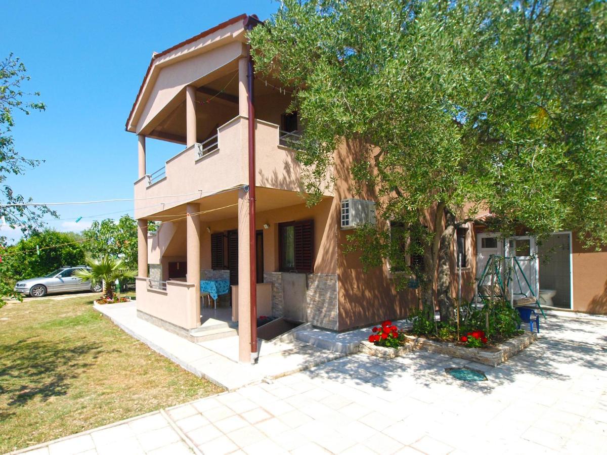 Apartments Milan 1665 Peroj Dış mekan fotoğraf